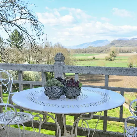 Maison Fleur De Frangipanier Bed and breakfast