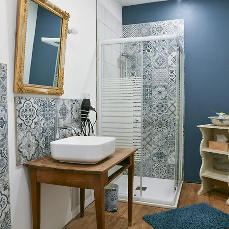 Bed and breakfast Maison Fleur De Frangipanier 3*