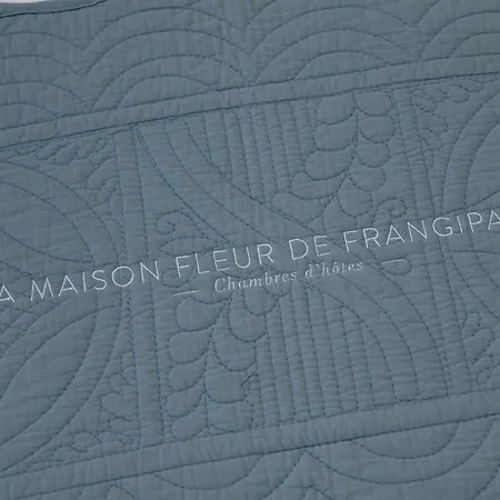 Maison Fleur De Frangipanier