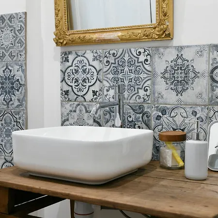 Maison Fleur De Frangipanier Bed & Breakfast Saint-Genix-sur-Guiers