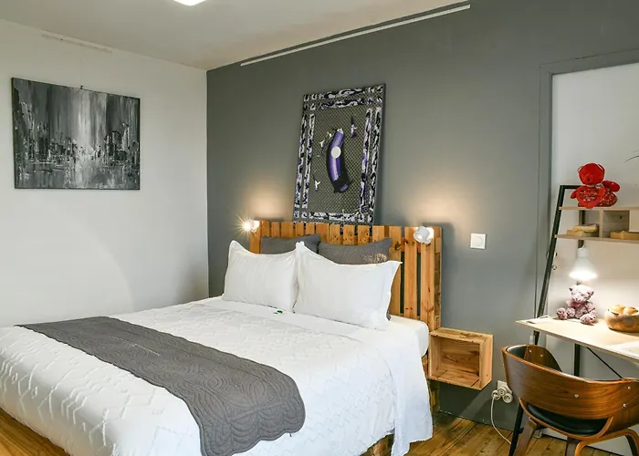 Maison Fleur De Frangipanier Bed & Breakfast Saint-Genix-sur-Guiers